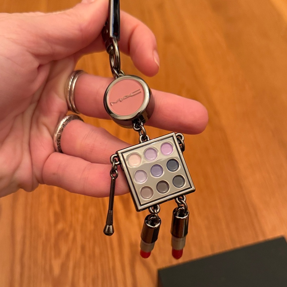 MAC Cosmetics Robot Keychain with Pink and Red Lipstick Accents - Picture 5 of 6